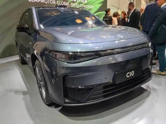 중형 크로스오버 리프모터 C10 회색 530 컴포트 에디션 전기형 SUV