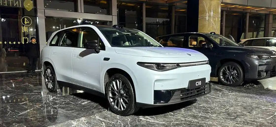중형 크로스오버 리프모터 C10 회색 530 컴포트 에디션 전기형 SUV